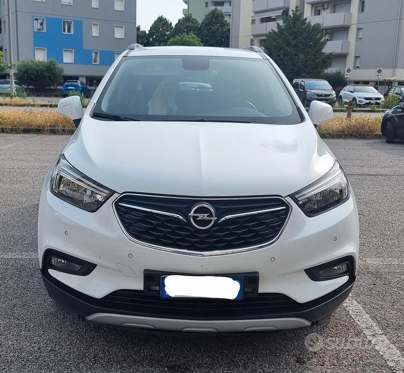 Bianco Usata 2018 Opel Mokka SUV | 12.000 € (Buon prezzo) - Immagine 1/4