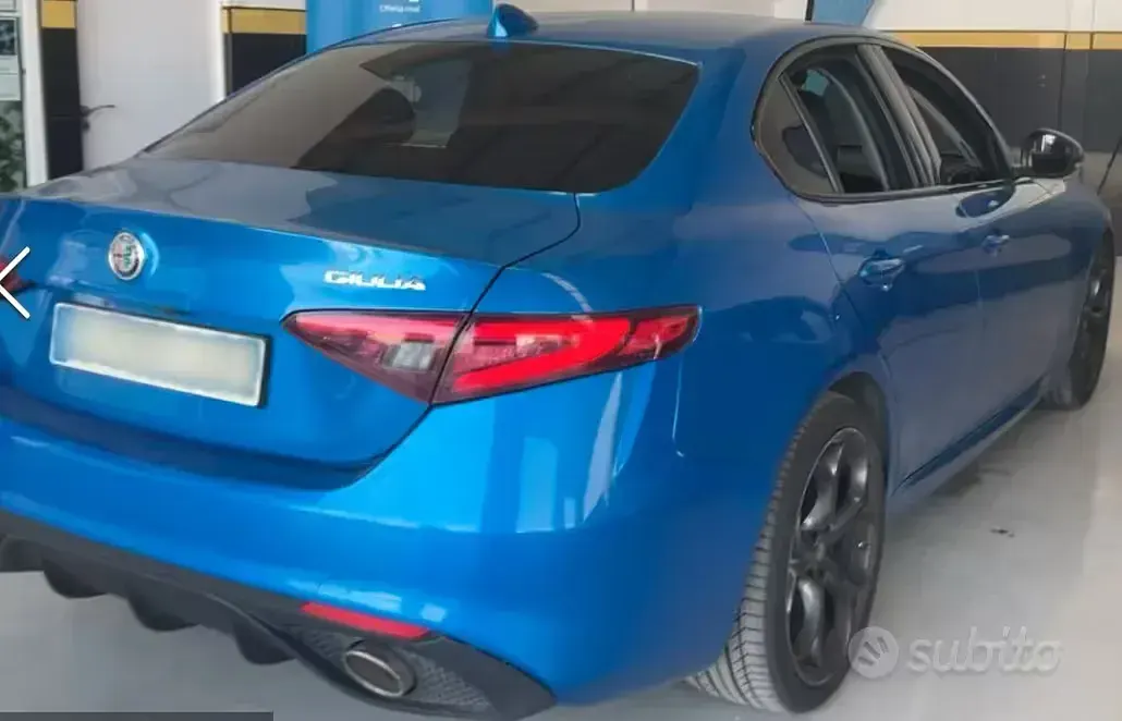 Usata Alfa Romeo Giulia Sprint 201 CV (147 kW) 2020 Bluazzurro Berlina
