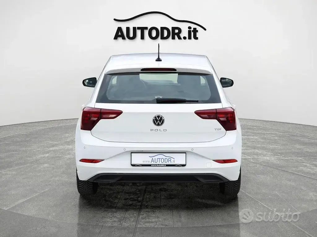 Usata VW Polo Life 90 CV (66 kW) 2022 Pure white Utilitaria