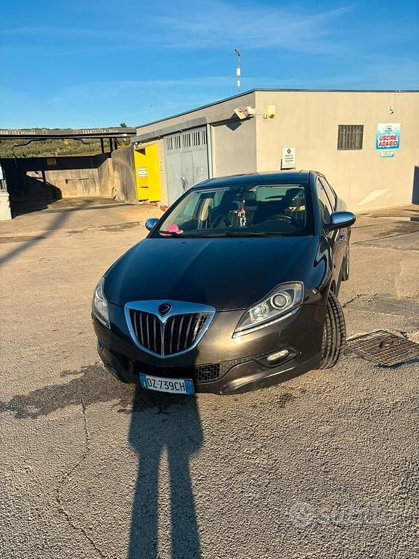 Usata Lancia Delta 120 CV (88 kW) 2009 Grigio Utilitaria