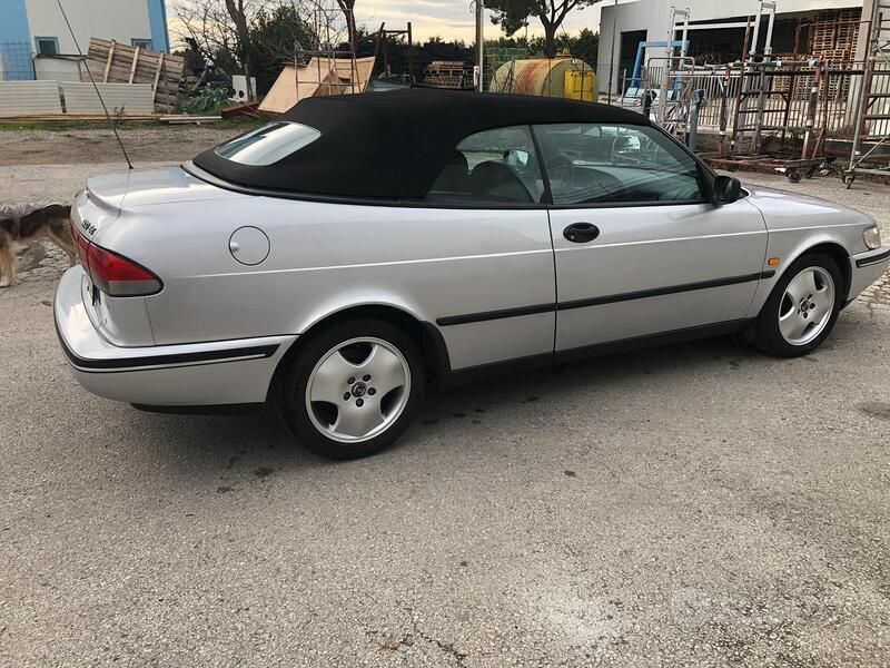 Usata Saab 900 Cabriolet 185 CV (136 kW) 1997 Grigio Cabrio