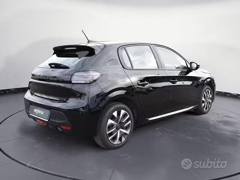 Usata Peugeot 208 Active 75 CV (55 kW) 2024 Nero Utilitaria