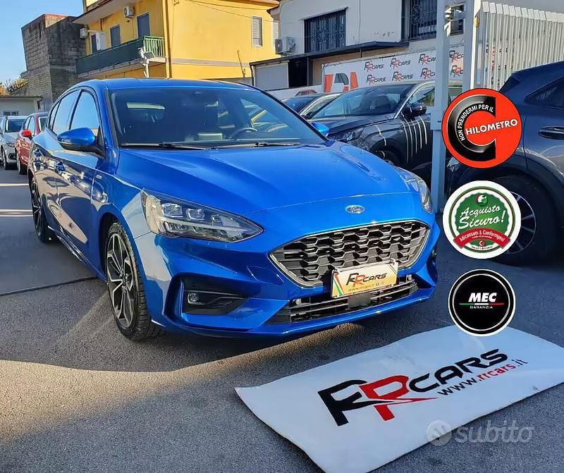 Usata Ford Focus ST-Line 120 CV (88 kW) 2019 Blu Berlina