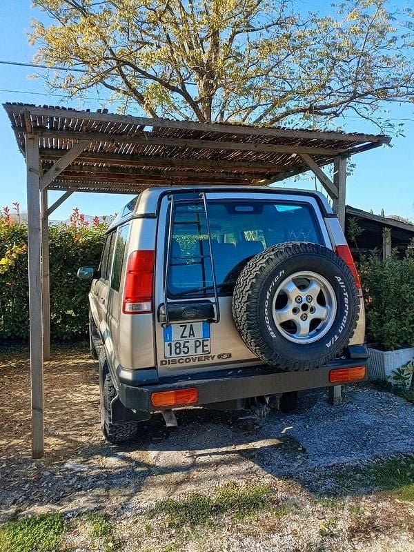 Marrone Usata 2002 Land Rover Discovery 2 SUV | 9000 € (Cara) - Immagine 1/4