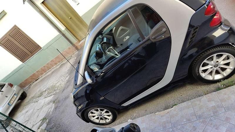 Usata Smart ForTwo Coupé Passion 45 CV (33 kW) 2008 Nero Utilitaria