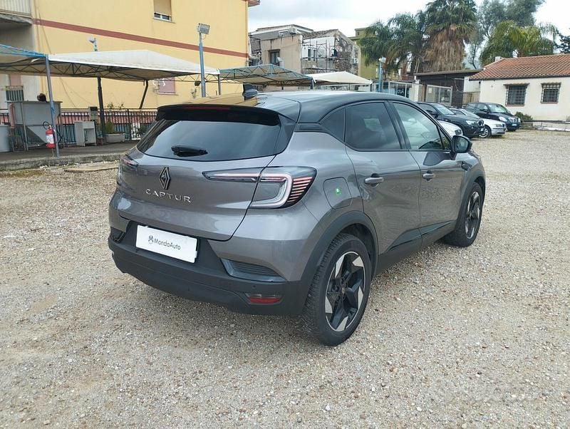 Usata Renault Captur Techno 91 CV (66 kW) 2025 Grigio SUV
