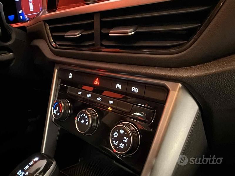 Usata VW T-Roc Style 150 CV (110 kW) 2022 Grigio SUV