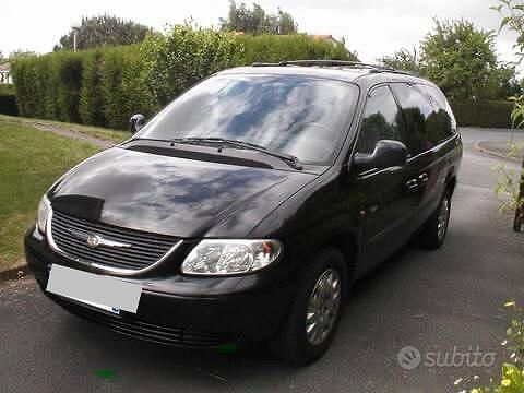 Usata Chrysler Grand Voyager 2002 Nero Monovolume