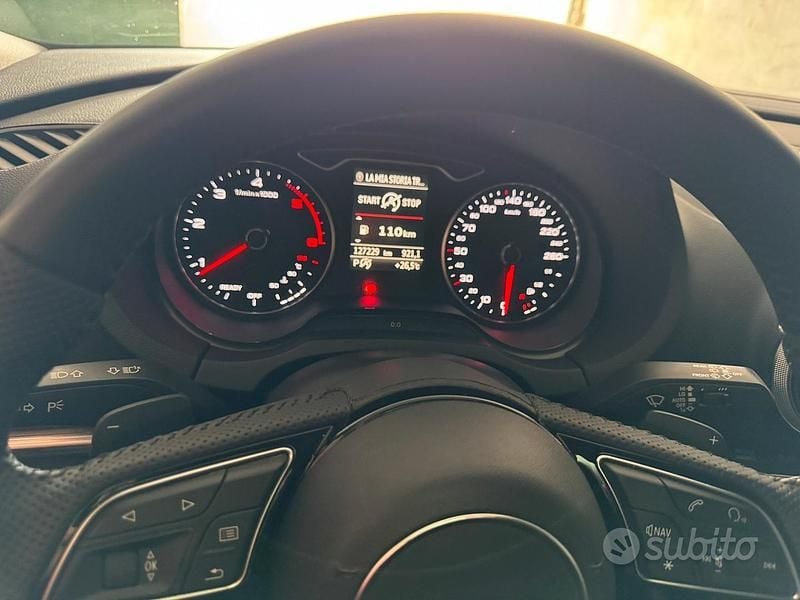 Usado Audi A3 S-Line 150 CV (110 kW) 2018 Gris Berlina