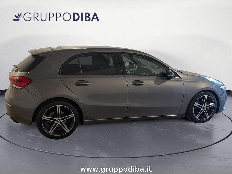 Usata Mercedes A180 Premium 116 CV (85 kW) 2022 Nero Berlina