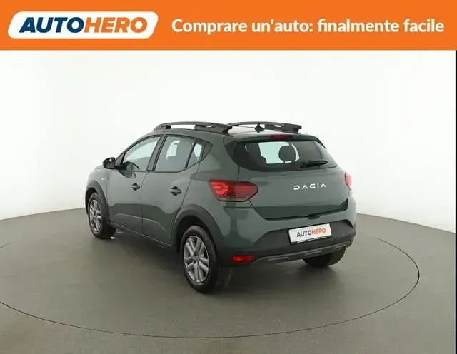 Usata Dacia Sandero Expression 91 CV (66 kW) 2023 Verde Utilitaria