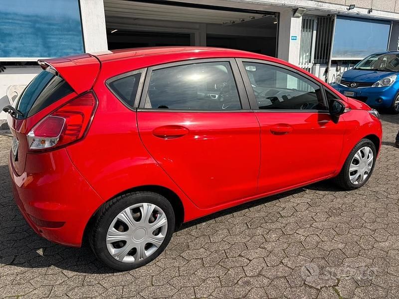 Usata Ford Fiesta Business Edition 80 CV (58 kW) 2016 Rosso Berlina