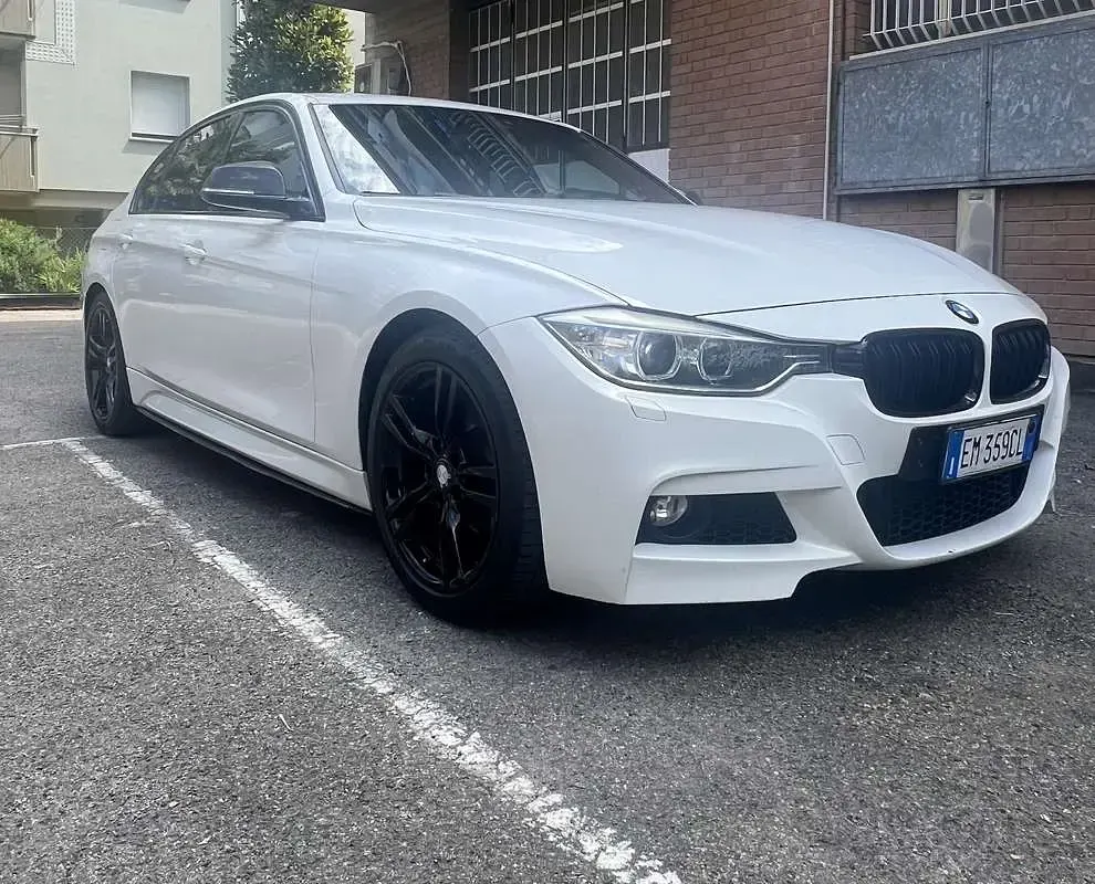 Usata BMW 318 143 CV (105 kW) 2012 Berlina