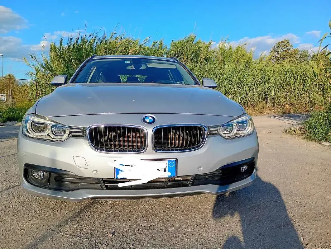 Usata BMW 318 Advantage 150 CV (110 kW) 2017 Argento Station wagon