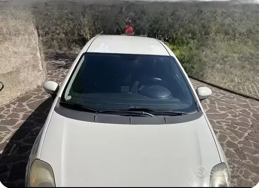 Usata Fiat Punto 69 CV (50 kW) 2011 Bianco Utilitaria