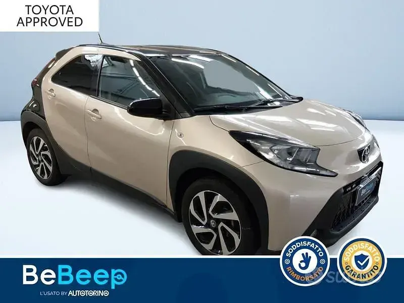 Usata Toyota Aygo X Trend 72 CV (52 kW) 2024 Nero metallizzato SUV