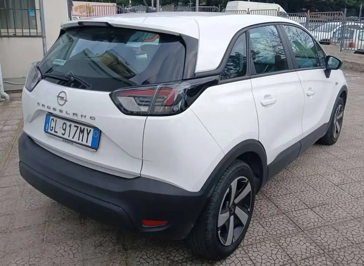 Usata Opel Crossland Edition 83 CV (61 kW) 2022 Bianco SUV
