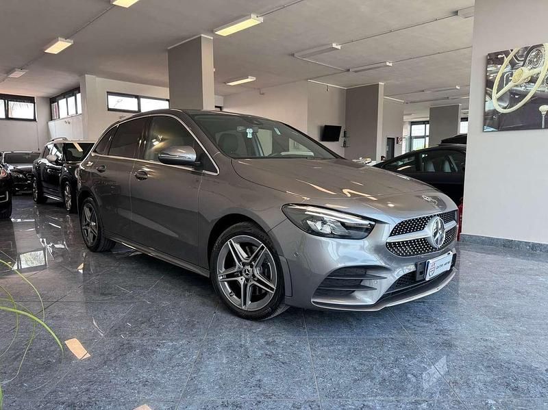 Usata Mercedes B250e Premium 160 CV (117 kW) 2022 Mountain grey Monovolume