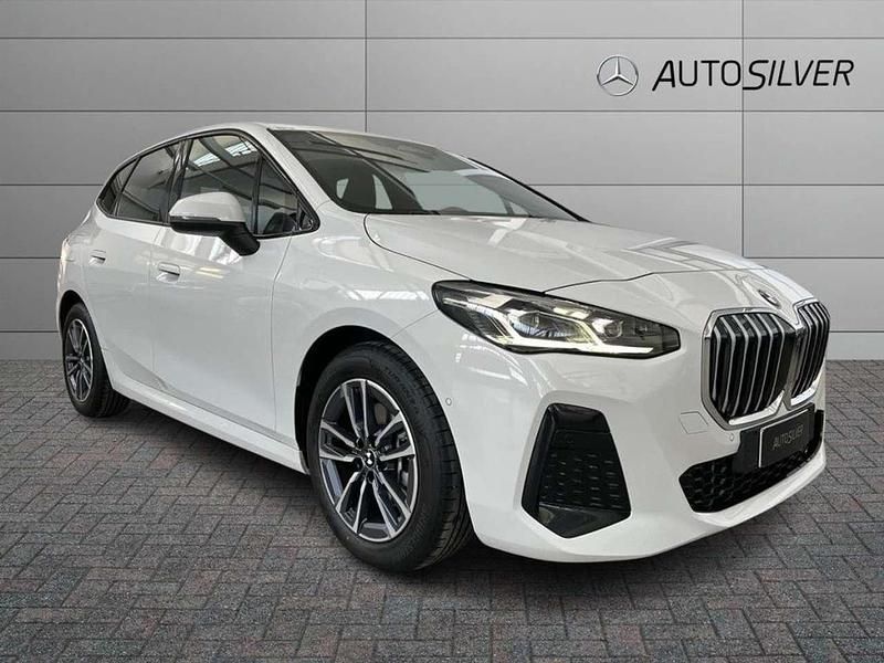 Bianco / pastello Usata 2024 BMW 218 Active Tourer M Sport Monovolume | 30.900 € (Buon prezzo) - Immagine 1/4