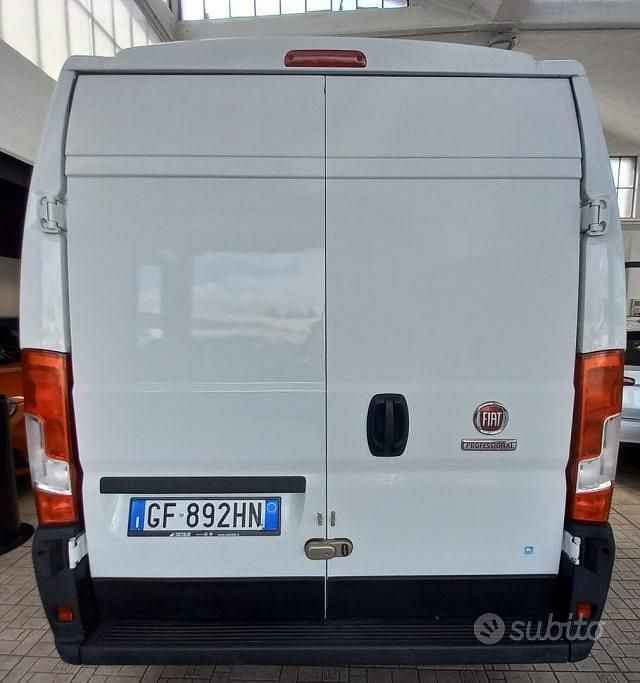 Usata Fiat Ducato 33 140 CV (102 kW) 2021 Bianco Furgone