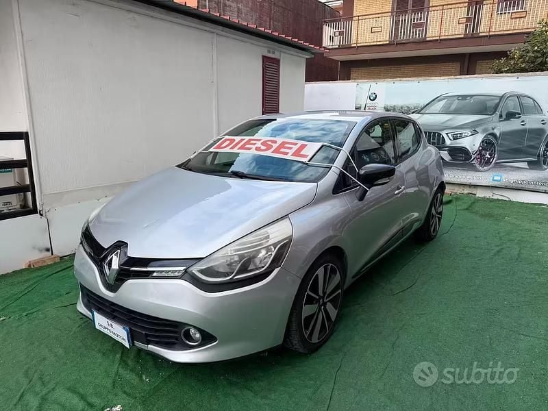 Usata Renault Clio IV LE 75 CV (55 kW) 2014 Grigio Berlina