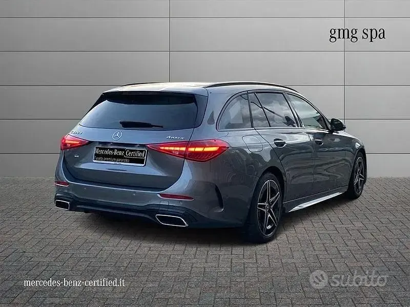 Usata Mercedes C220 AMG line 197 CV (144 kW) 2024 Grigio Station wagon