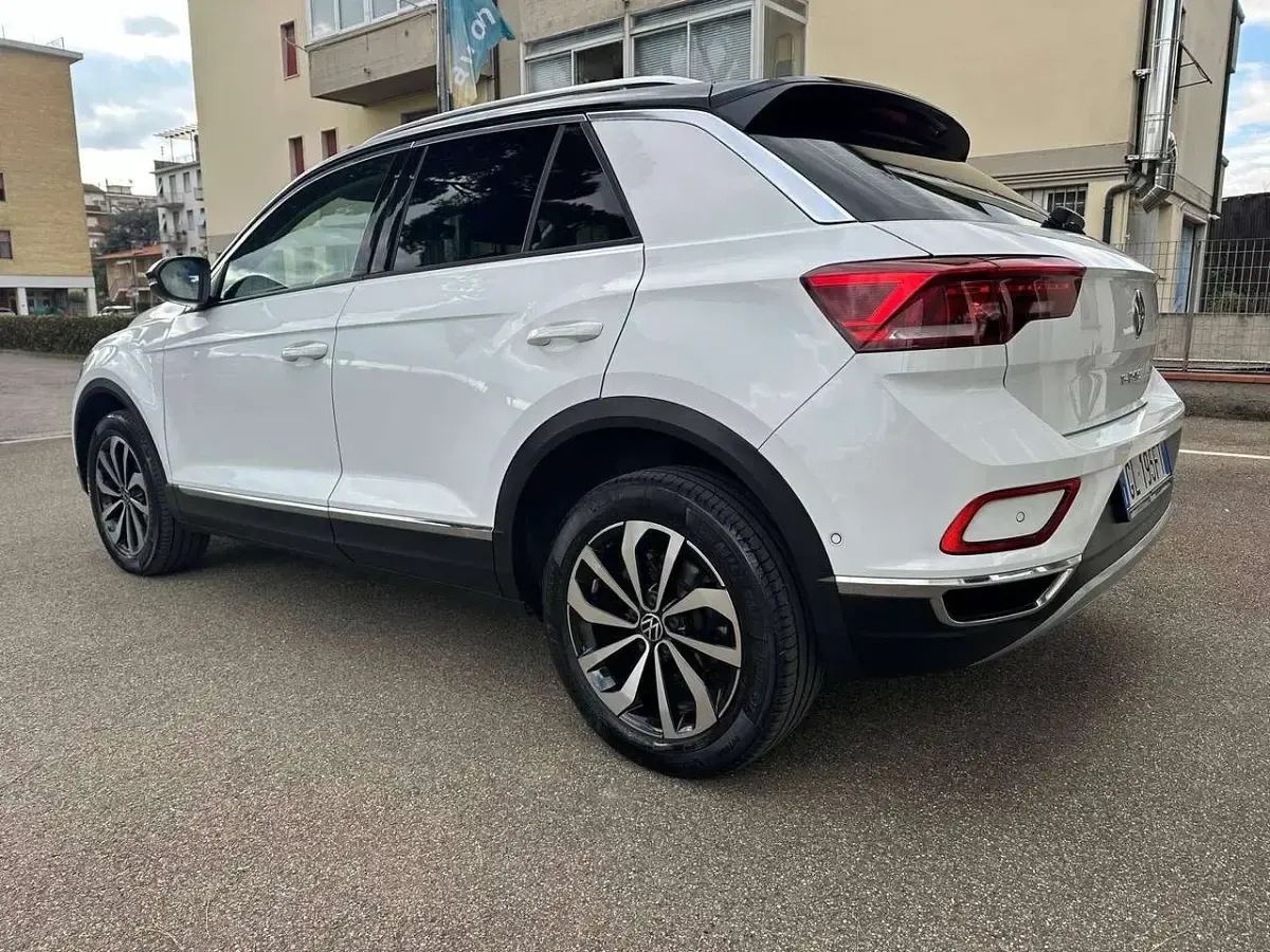Usata VW T-Roc Style 116 CV (85 kW) 2023 Bianco SUV