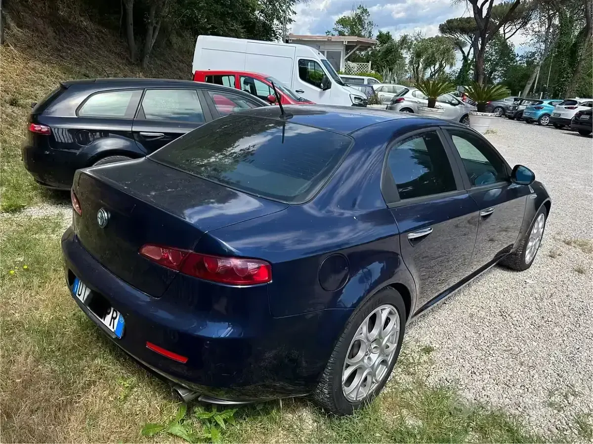 Käytetty Alfa Romeo 159 260 HP (191 kW) 2009 Sininen Sedan
