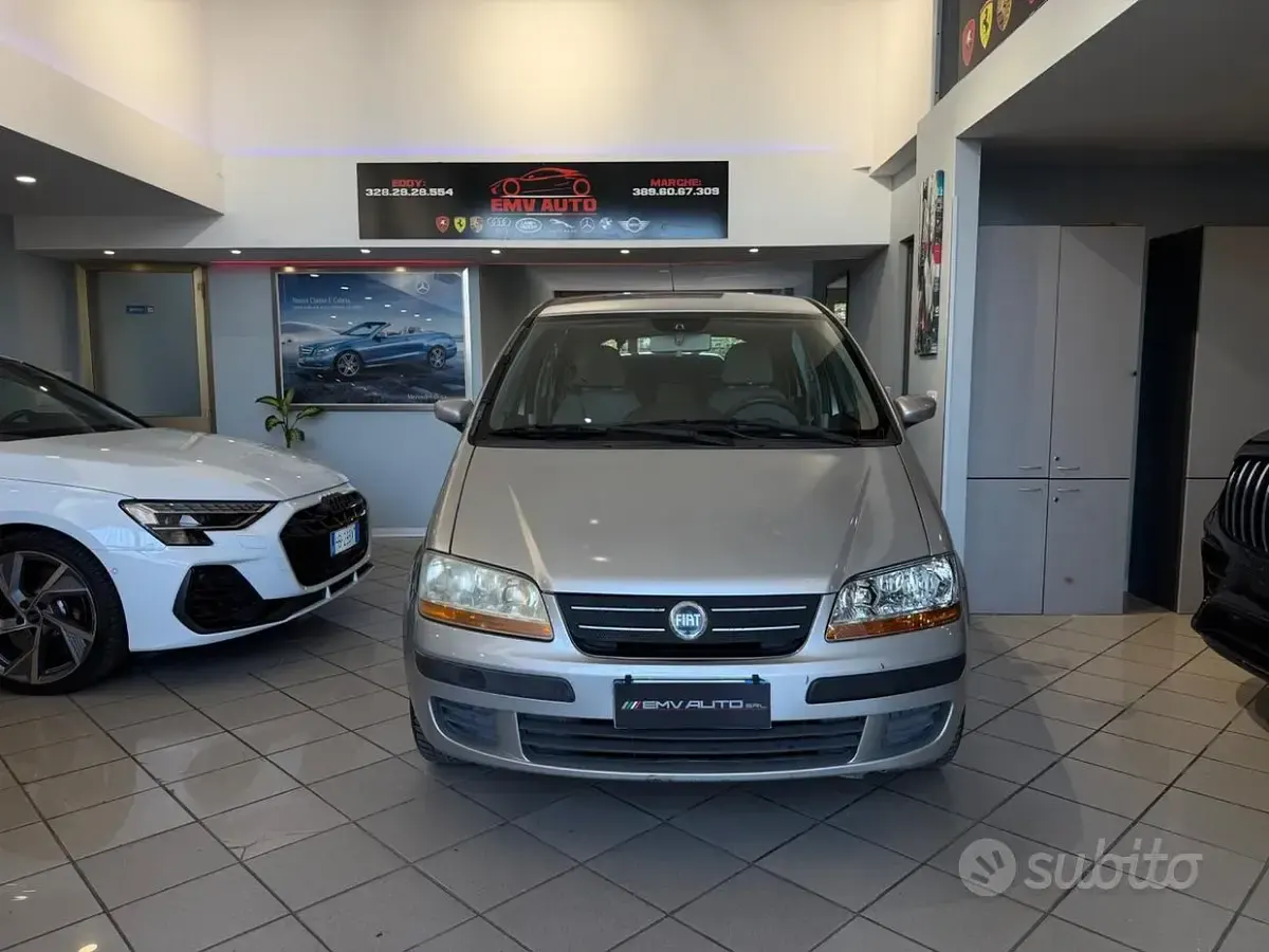 Usata Fiat Idea Emotion 95 CV (69 kW) 2004 Grigio Monovolume