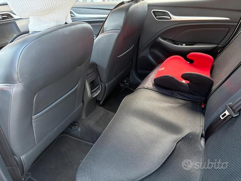 Usata MG ZS Comfort 106 CV (77 kW) 2023 Bianco SUV