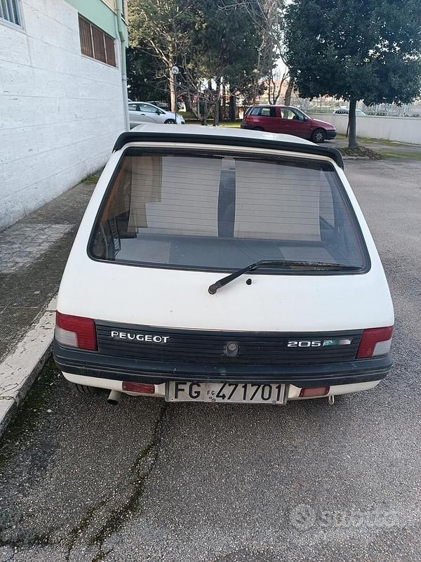 Usata Peugeot 205 54 CV (39 kW) 1991 Bianco Utilitaria
