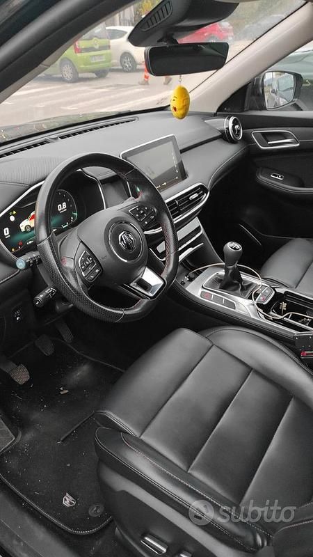 Usata MG HS 2023 Nero SUV