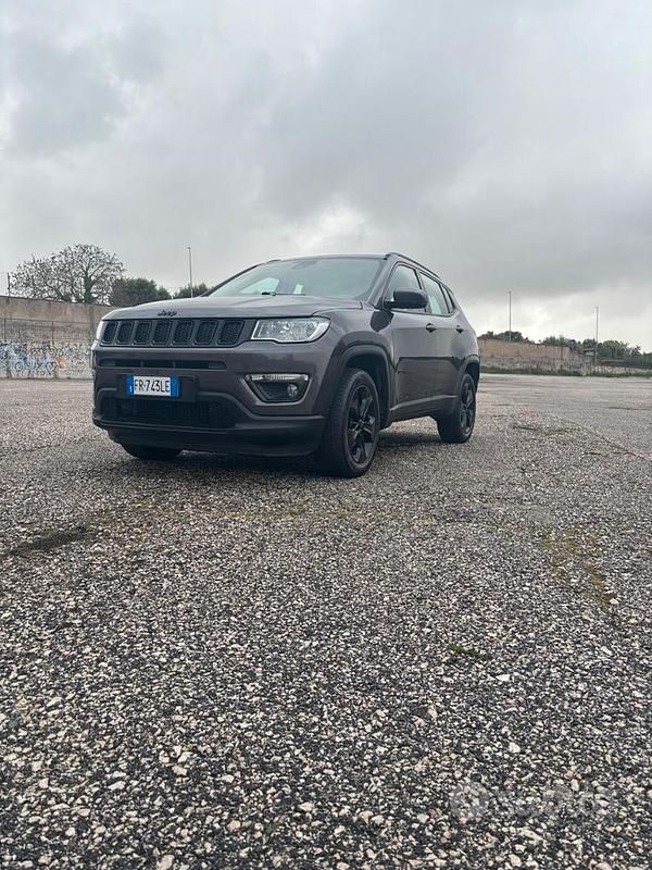Usata Jeep Compass Night Eagle 140 CV (102 kW) 2018 Grigio SUV
