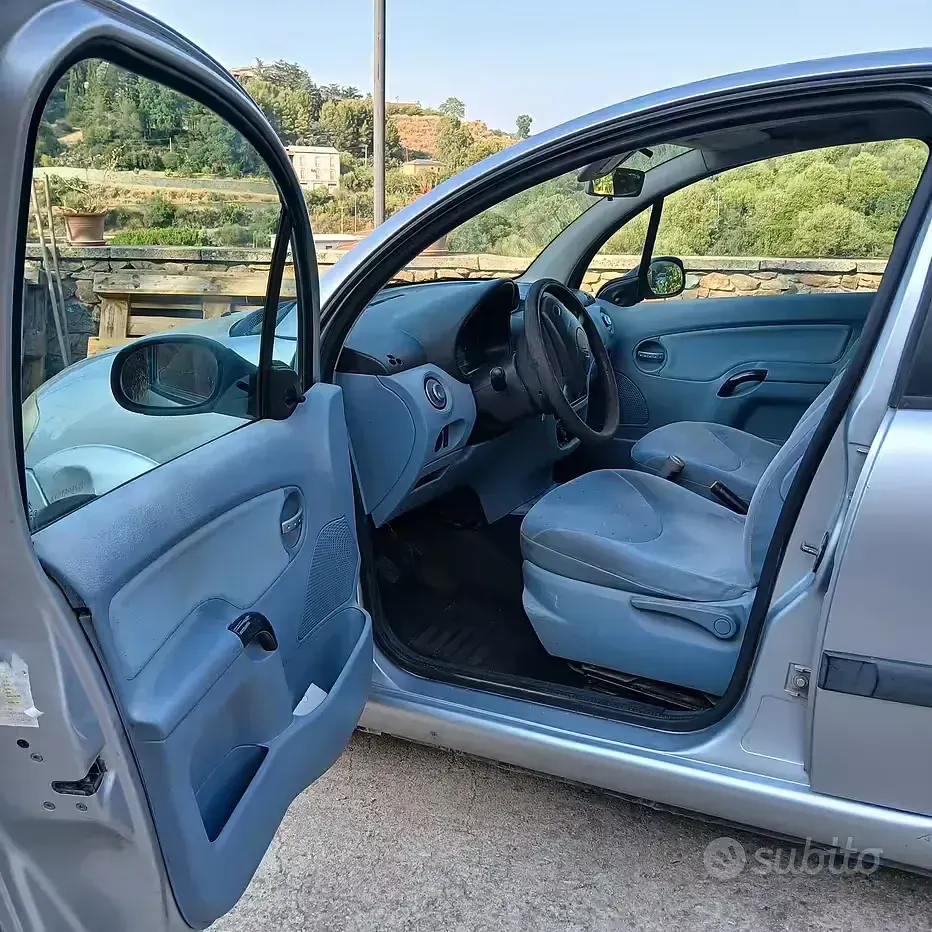 Usata Citroën C3 60 CV (44 kW) 2002 Grigio Utilitaria