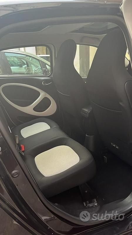 Usata Smart ForFour 2016 Bianco Utilitaria