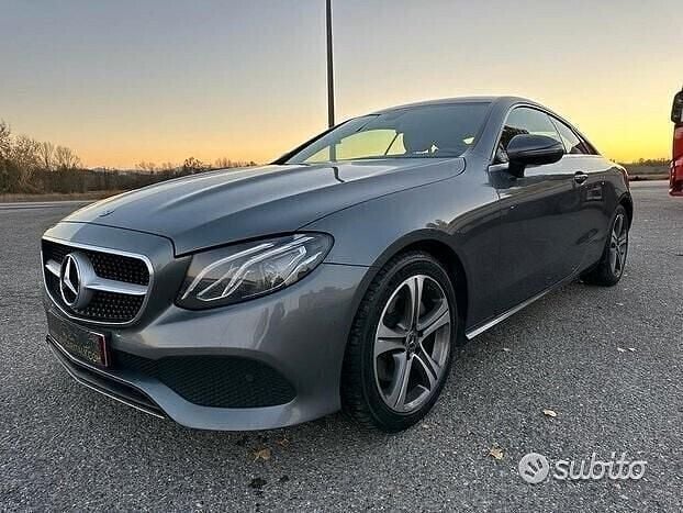 Usata Mercedes E220 Business 194 CV (142 kW) 2019 Grigio Coupé