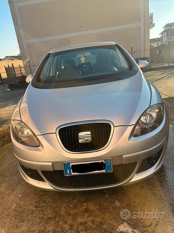 Usata Seat Altea 105 CV (77 kW) 2006 Grigio Monovolume
