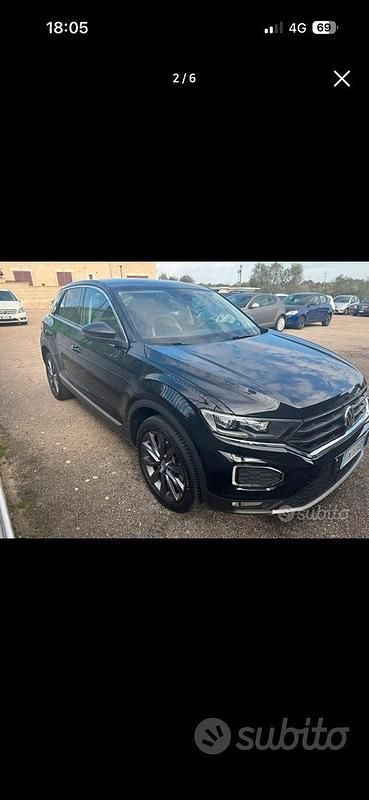 Usata VW T-Roc 150 CV (110 kW) 2018 Nero SUV