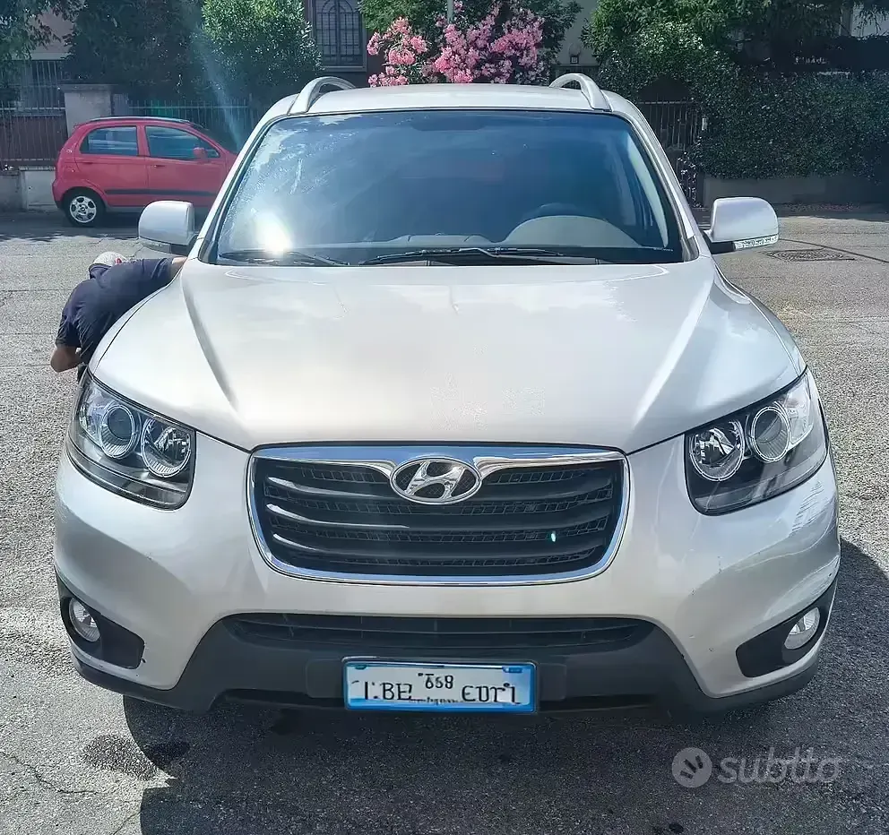 Usata Hyundai Santa Fe 150 CV (110 kW) 2011 Grigio SUV
