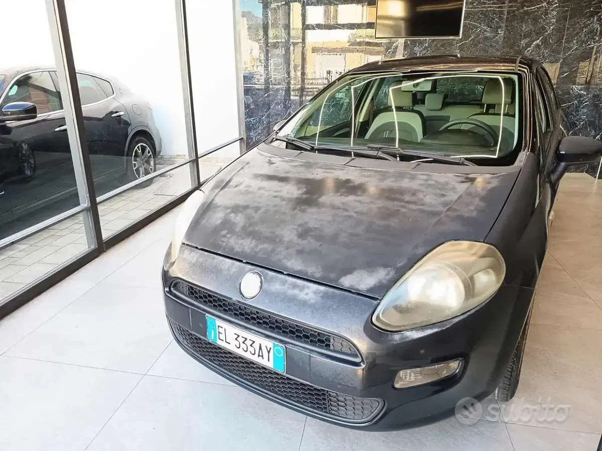 Usata Fiat Punto Evo S 69 CV (50 kW) 2012 Grigio scuro Utilitaria