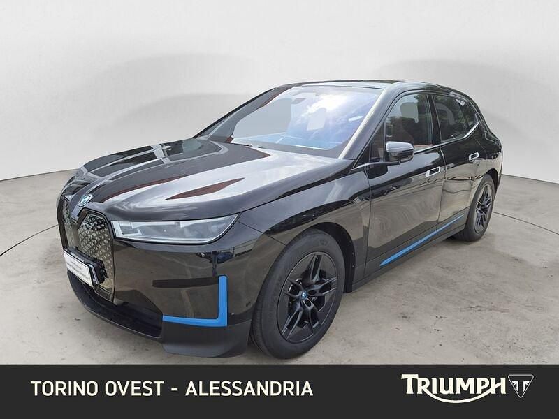 Nero Usata 2024 BMW iX Efficient Dynamics SUV | 67.700 € (Buon prezzo) - Immagine 1/4