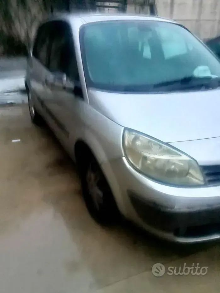 Usata Renault Scenic E-Tech 120 CV (88 kW) 2005 Grigio Berlina