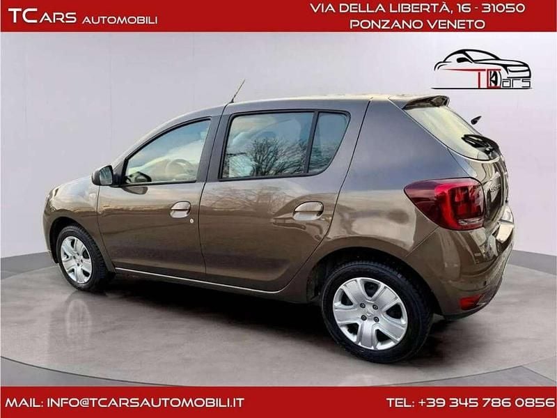 Usata Dacia Sandero 75 CV (55 kW) 2020 Marrone Berlina