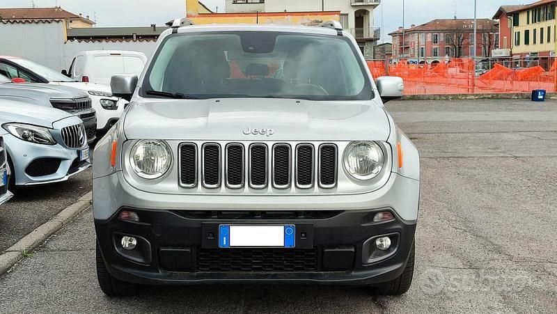 Usata Jeep Renegade Limited 140 CV (102 kW) 2015 Grigio SUV