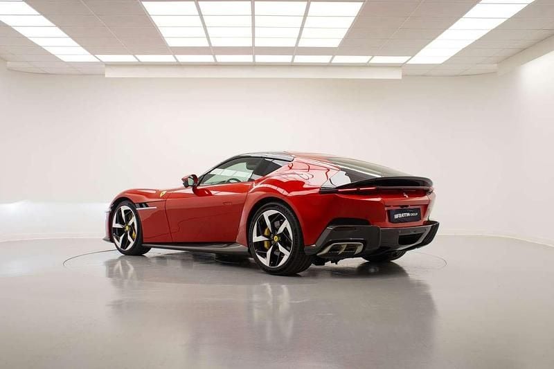 Nuova Ferrari 12 Cilindri 825 CV (606 kW) 2025 Rosso imola Coupé