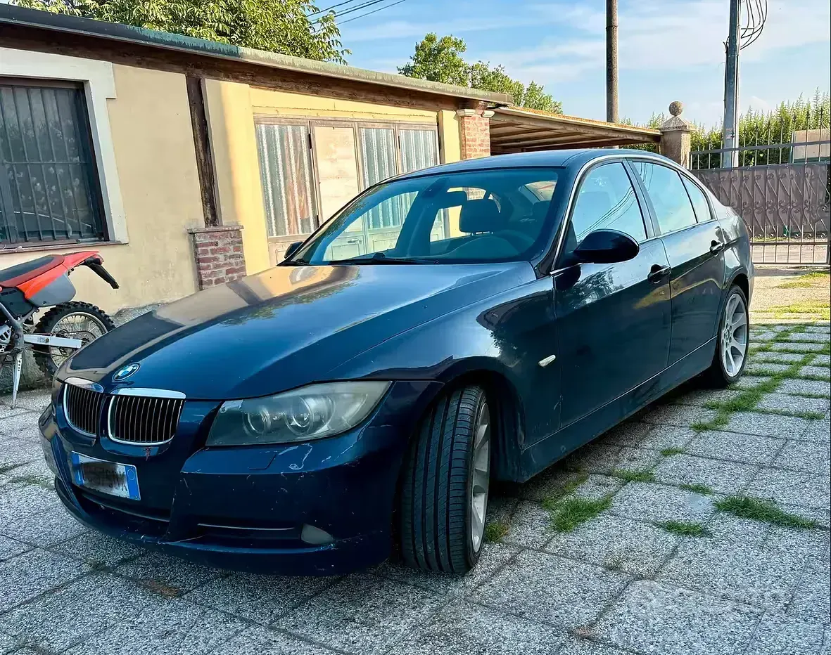 Usata BMW 330 231 CV (169 kW) 2006 Bluazzurro Berlina