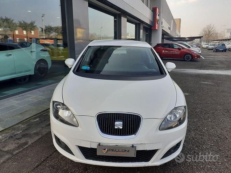 Gebraucht Seat Leon Reference 90 PS (66 kW) 2011 Weiß Limousine