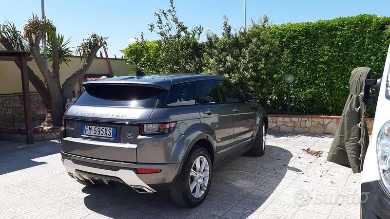 Usata Land Rover Range Rover evoque 150 CV (110 kW) 2018 Grigio Station wagon