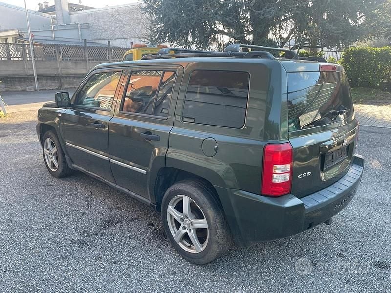 Usata Jeep Patriot Sport 140 CV (102 kW) 2008 Verde SUV