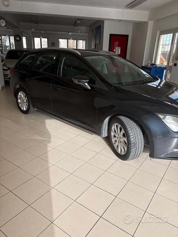 Usata Seat Leon ST Style 110 CV (80 kW) 2016 Nero Station wagon